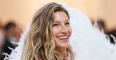 Gisele Bündchen Shows Off Ageless Supermodel。